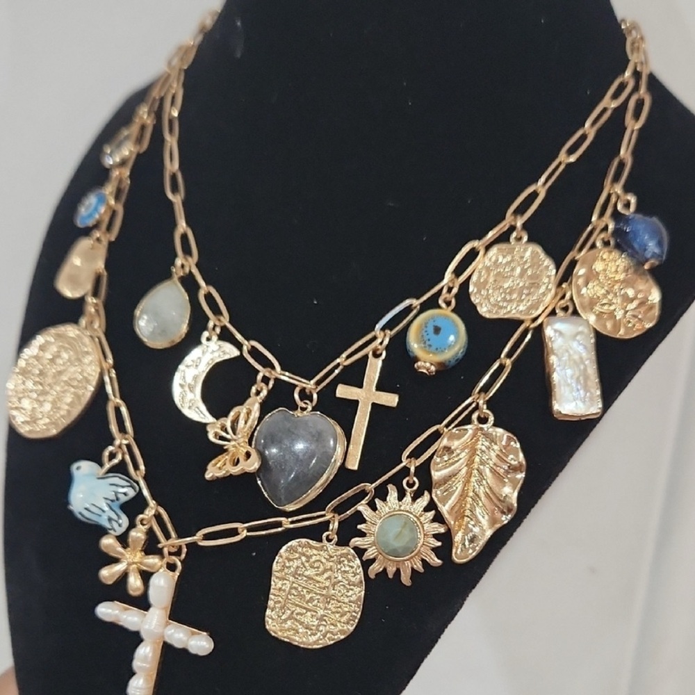 NWOT ⚜️🩶⚜️ ATTERRI Gorgeous Multi Charm Two Layered Necklace - Picture 5 of 12